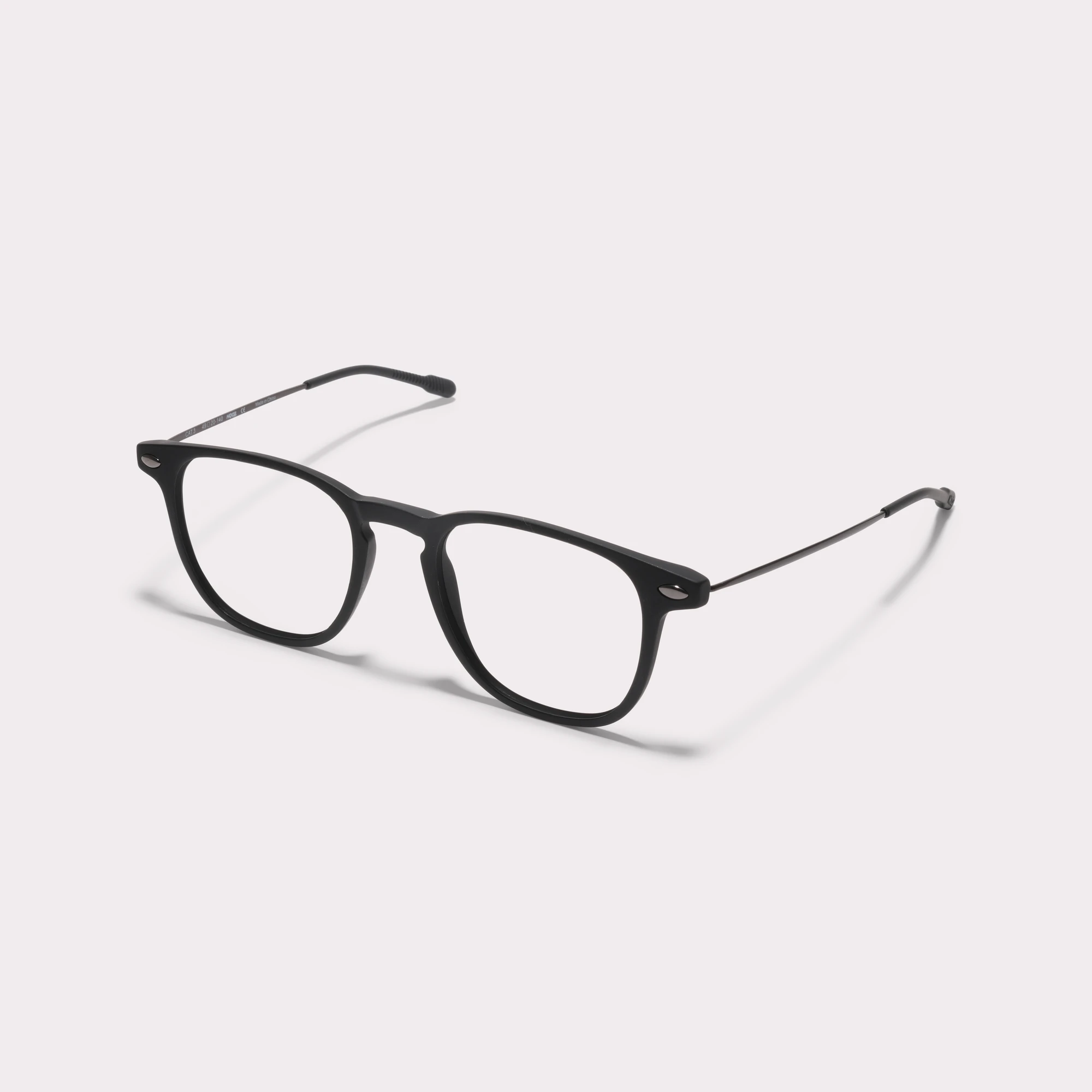 A pair of Doni Black Reading glasses anti-blue light  seen from the side